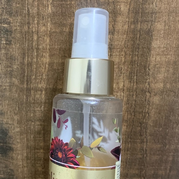 Dahlia by bath and body works - Picture 2 of 2